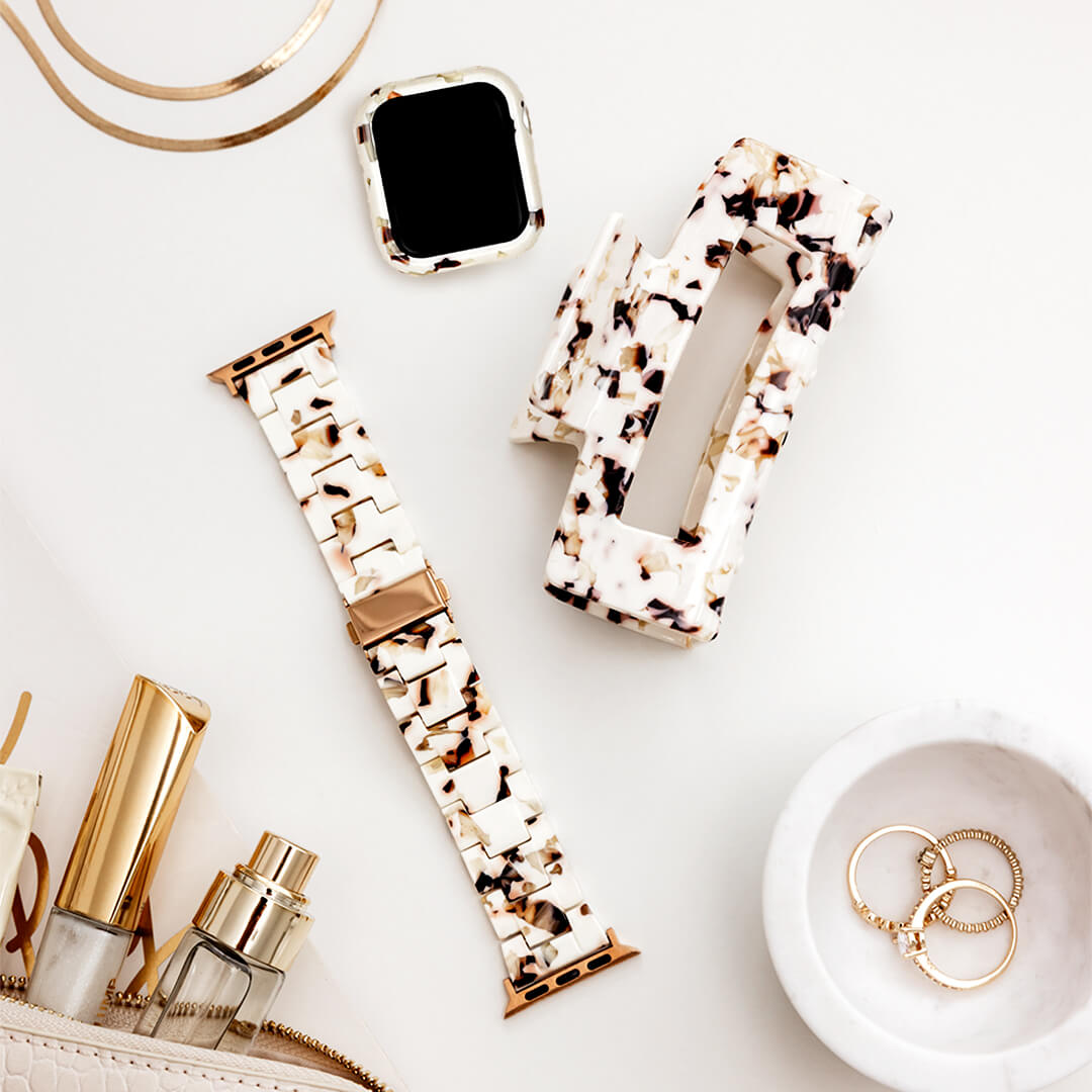 Vienna Claw Clip - Nougat - Styled